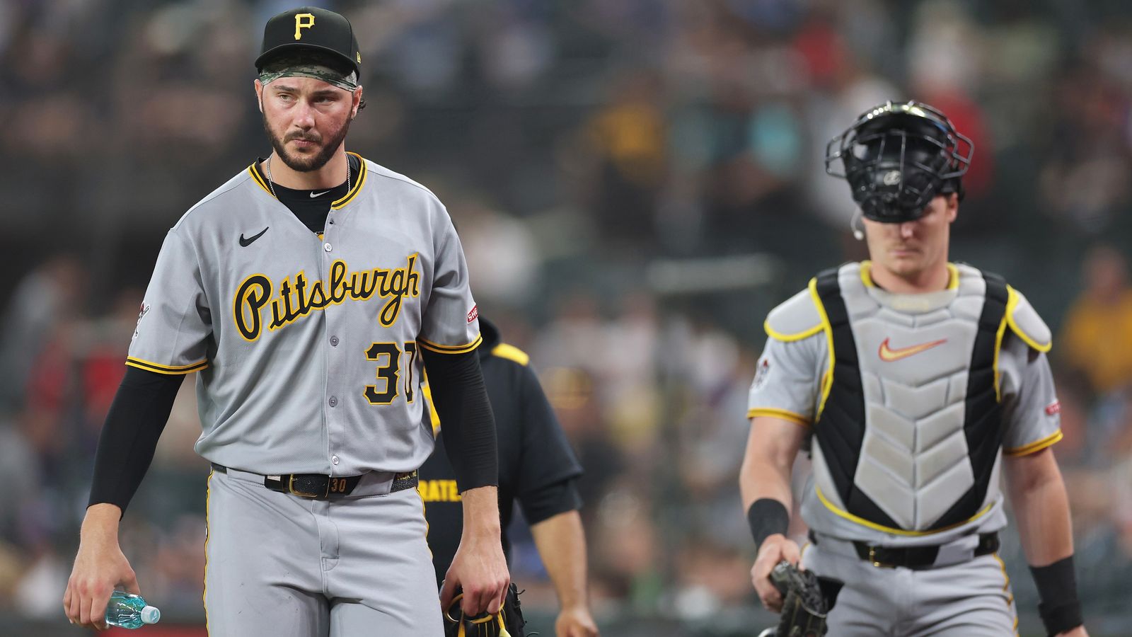 LIVE: Pirates 10, Diamondbacks 1, ninth inning taken in Phoenix (Live coverage). Photo by GETTY